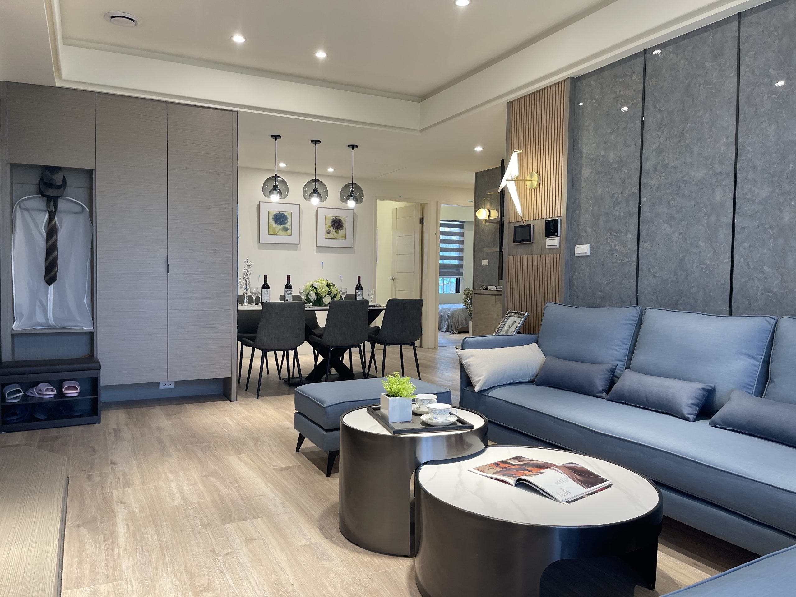 69F58E4E-5EFB-40B4-8417-BD0C0B81E104